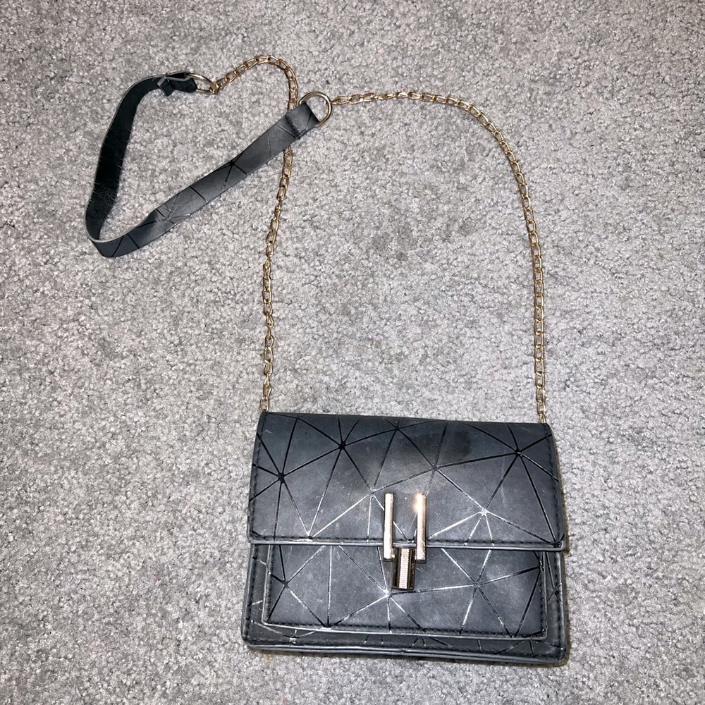 Black & Gold Geometric Purse - Picture 6 of 12